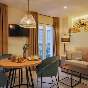 Magna Aparthotel Seville